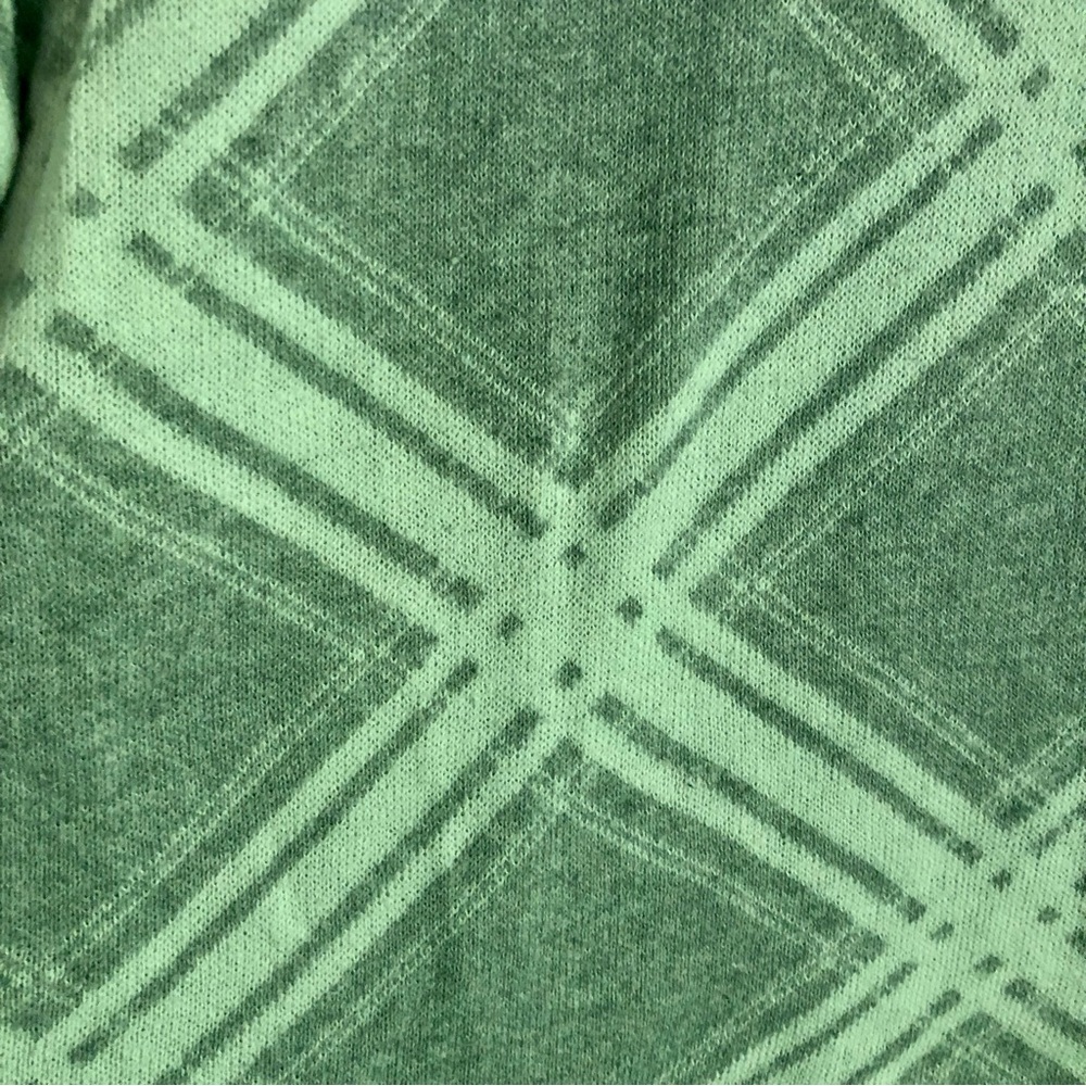 A New Day Plus Size Gray and White Diamond Pattern Sweater - Picture 3 of 6